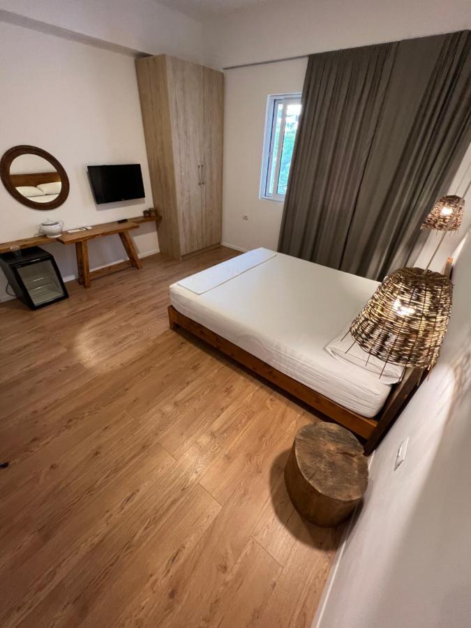 Kanes Bohemian Boutique Hotel Sarandë Exteriör bild