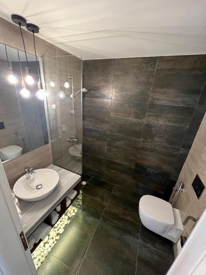 Kanes Bohemian Boutique Hotel Sarandë Exteriör bild