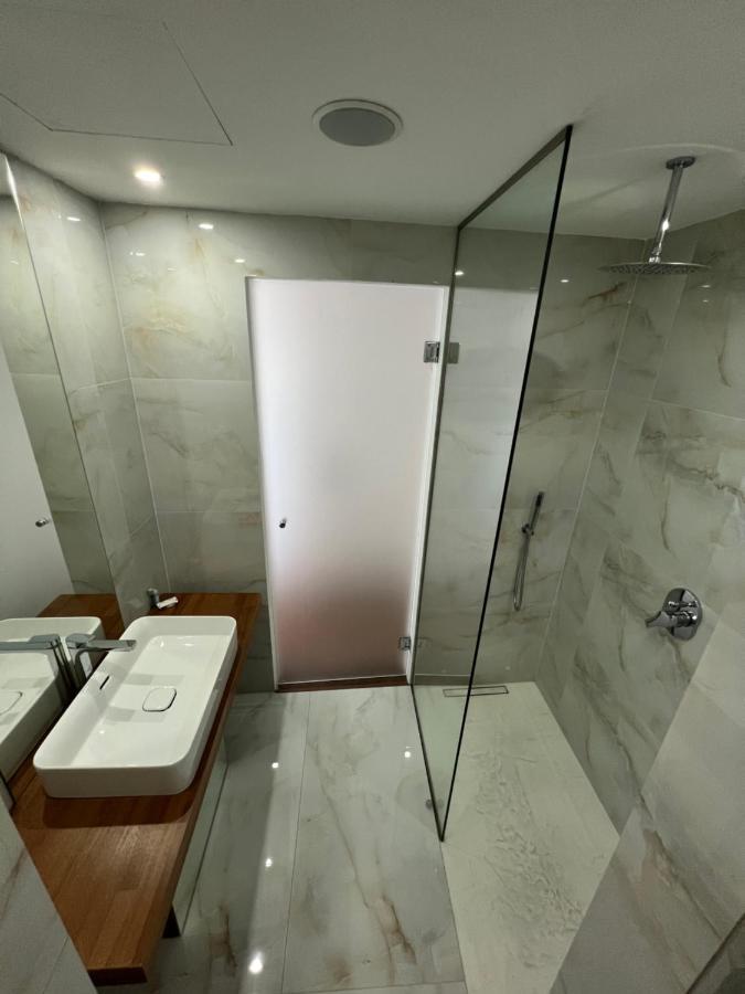 Kanes Bohemian Boutique Hotel Sarandë Exteriör bild