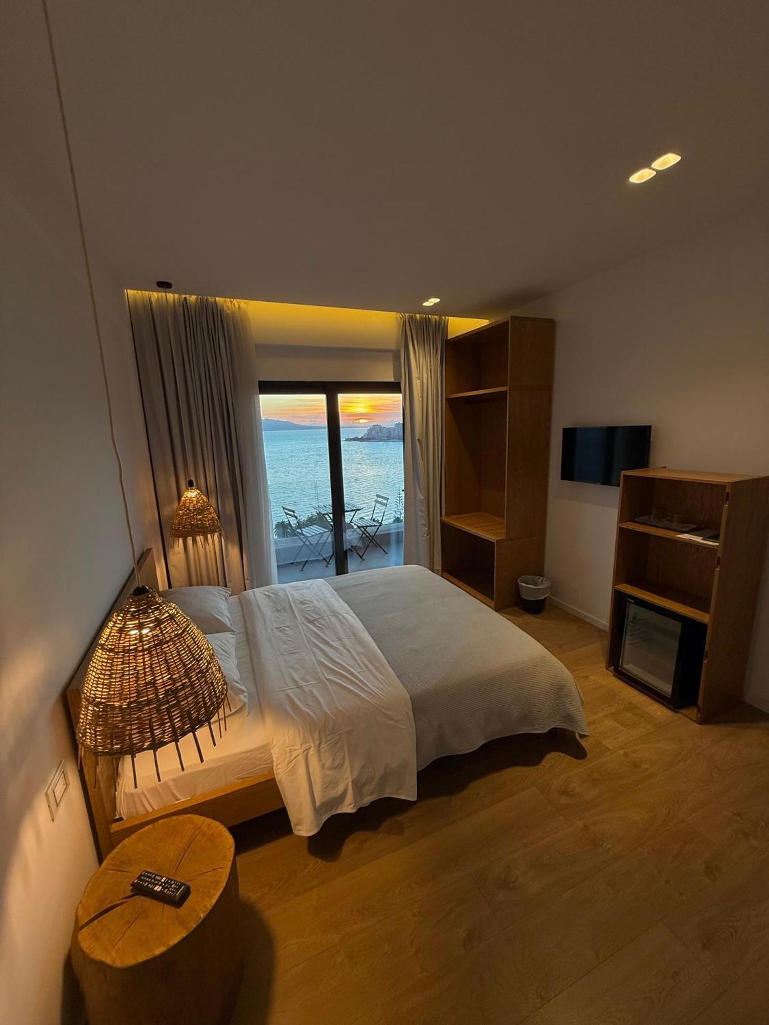 Kanes Bohemian Boutique Hotel Sarandë Exteriör bild
